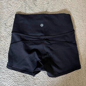Lululemon biker short 2.5"